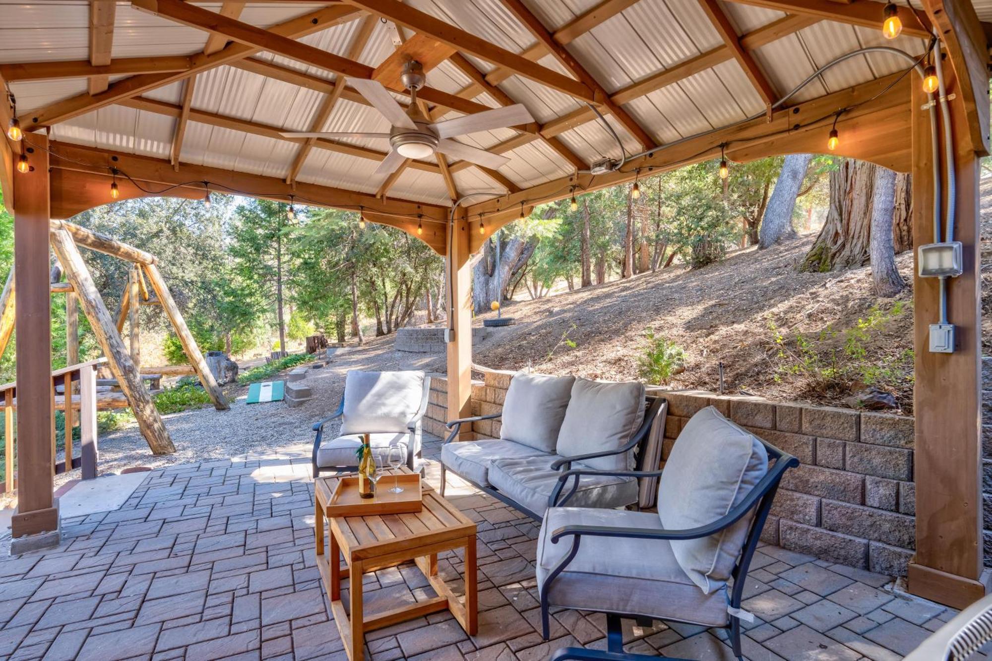 Cedar Mountain Lodge Oakhurst Exterior foto